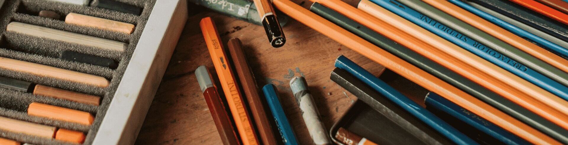 Choisir son m&eacute;dium sec en dessin : fusain, pastel, crayon de couleur