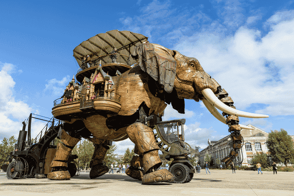 El�phants g�ants des Machines de L'�le de Nantes